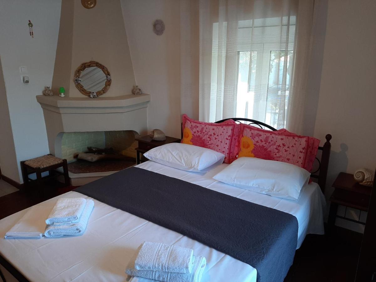 Chiona΄S Apartments By The Sea Paleo Trikeri Dış mekan fotoğraf