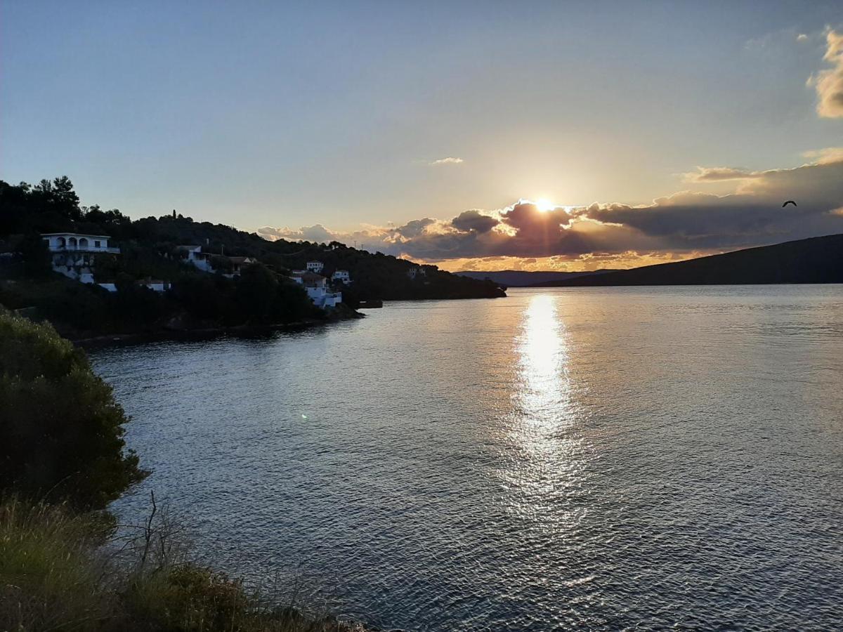 Chiona΄S Apartments By The Sea Paleo Trikeri Dış mekan fotoğraf