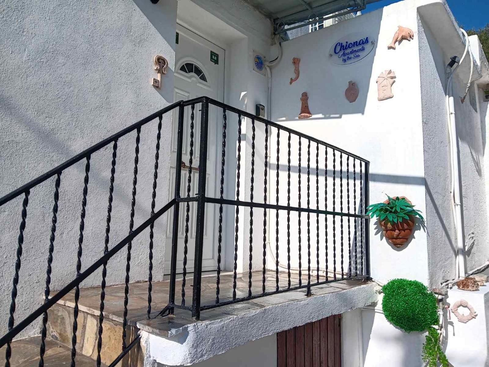 Chiona΄S Apartments By The Sea Paleo Trikeri Dış mekan fotoğraf